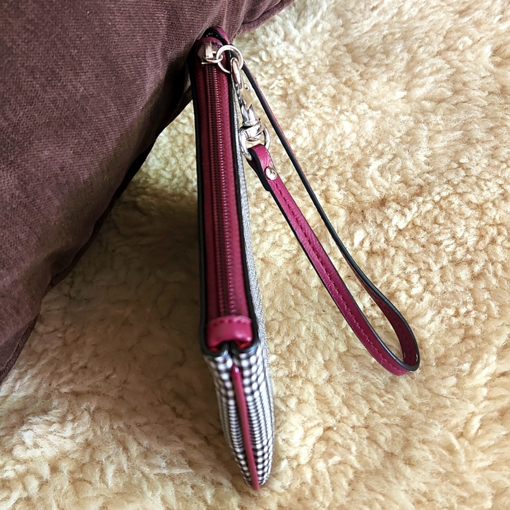 NWOT Coach Plaid Wristlet - Picture 6 of 9